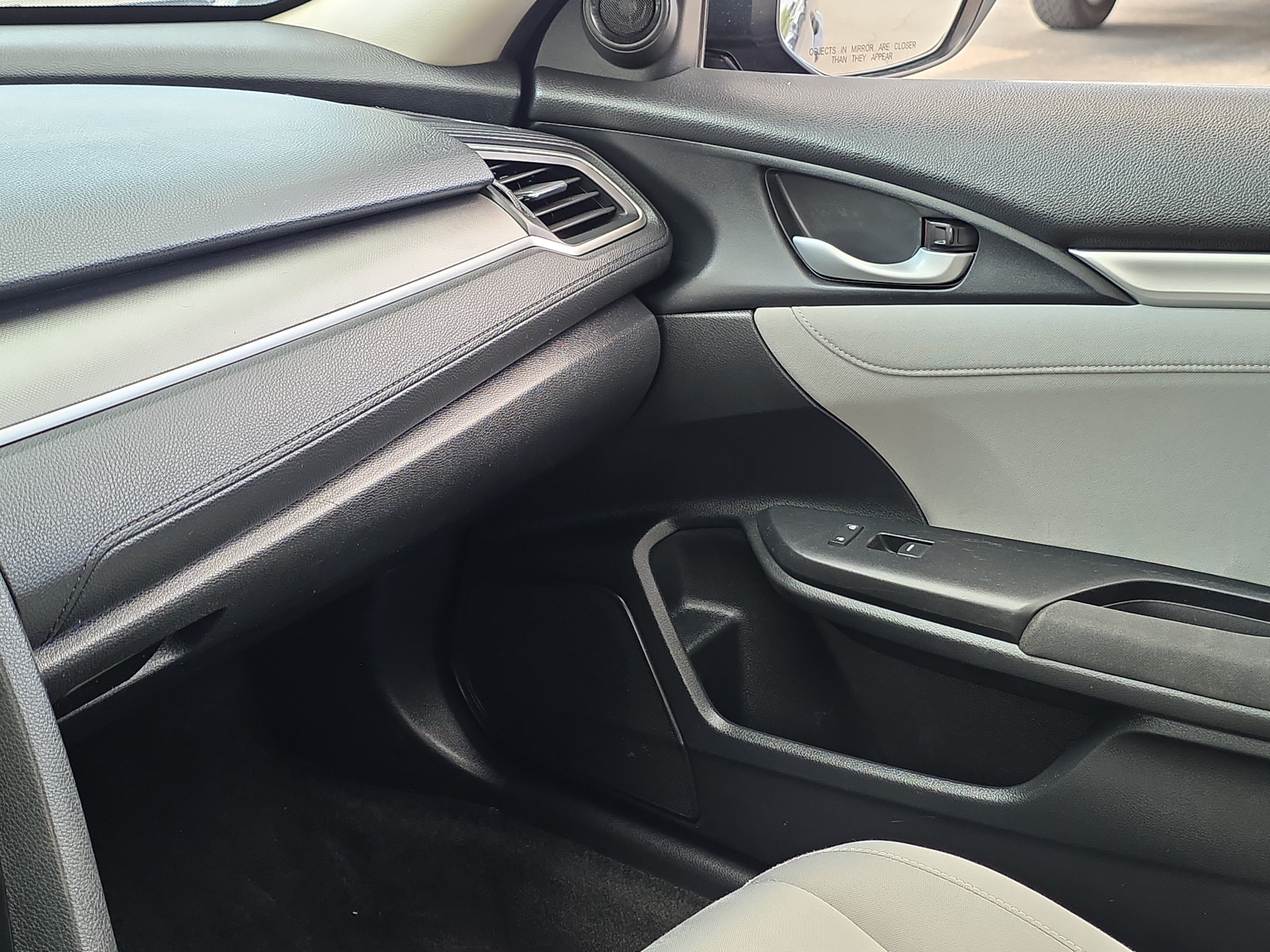 Used 2018 Honda Civic EX image 22