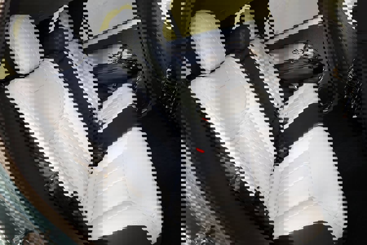 Used 2024 Land Rover Range Rover Sport Dynamic SE image 32