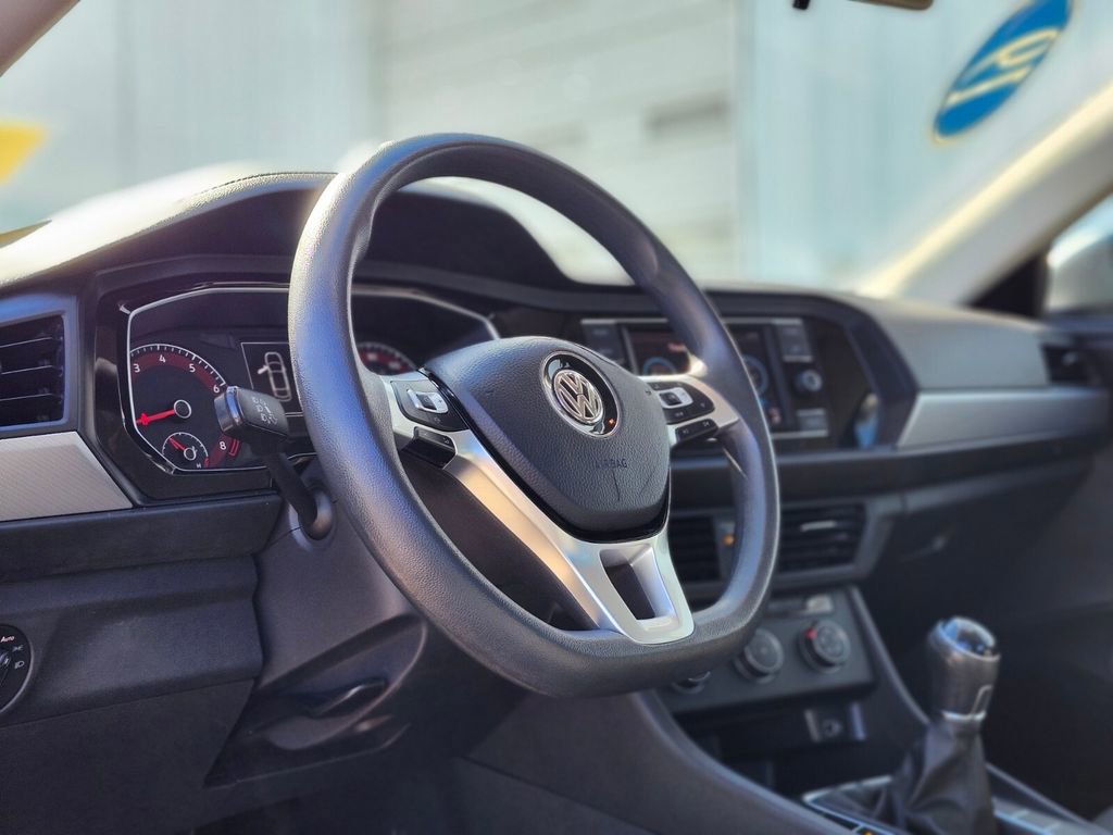 Used 2019 Volkswagen Jetta S image 17