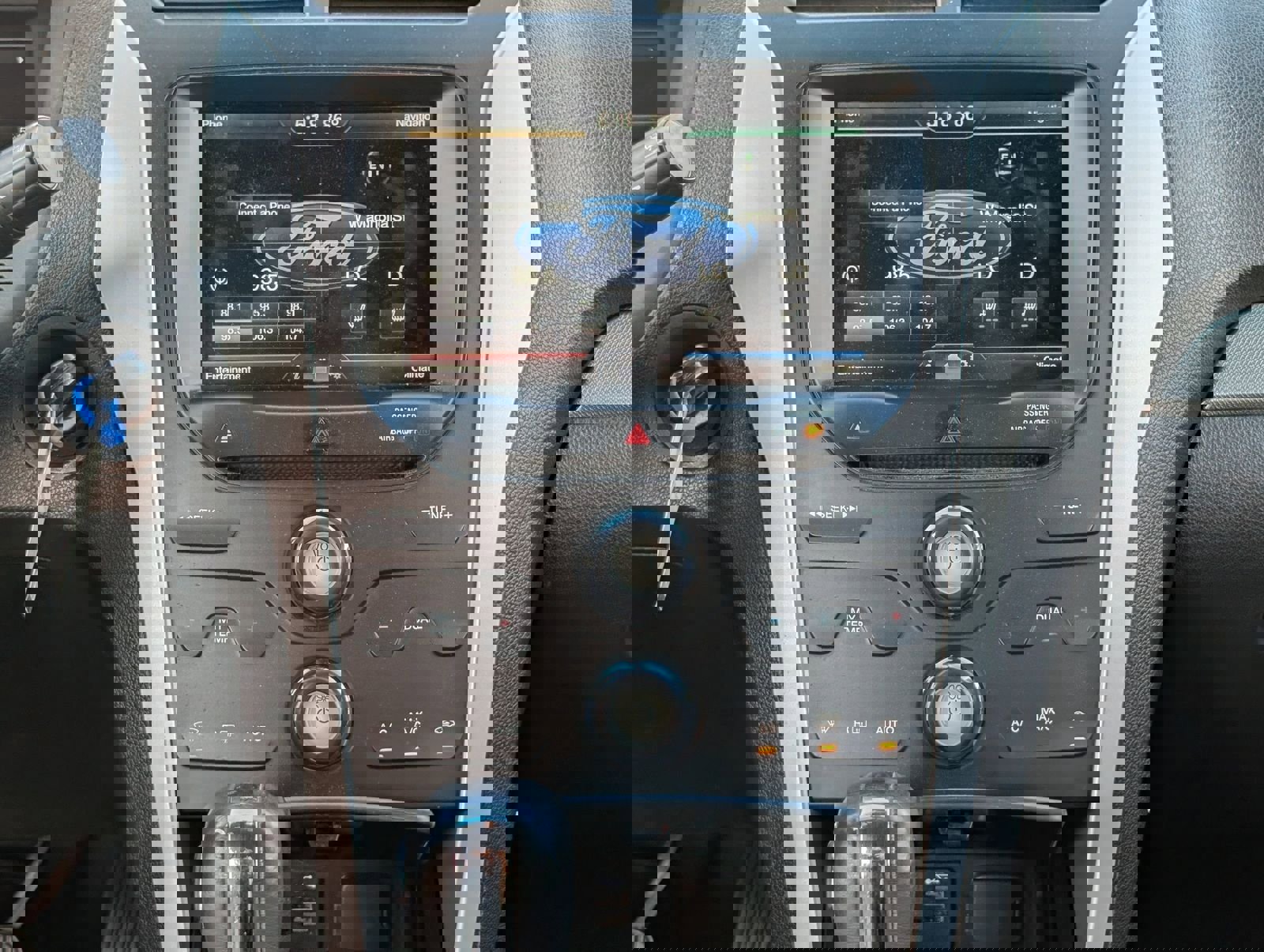 Used 2015 Ford Explorer XLT w/ Equipment Group 202A image 17