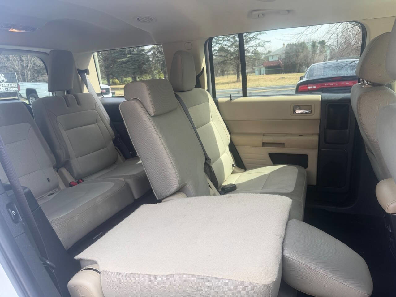 Used 2017 Ford Flex SE image 19