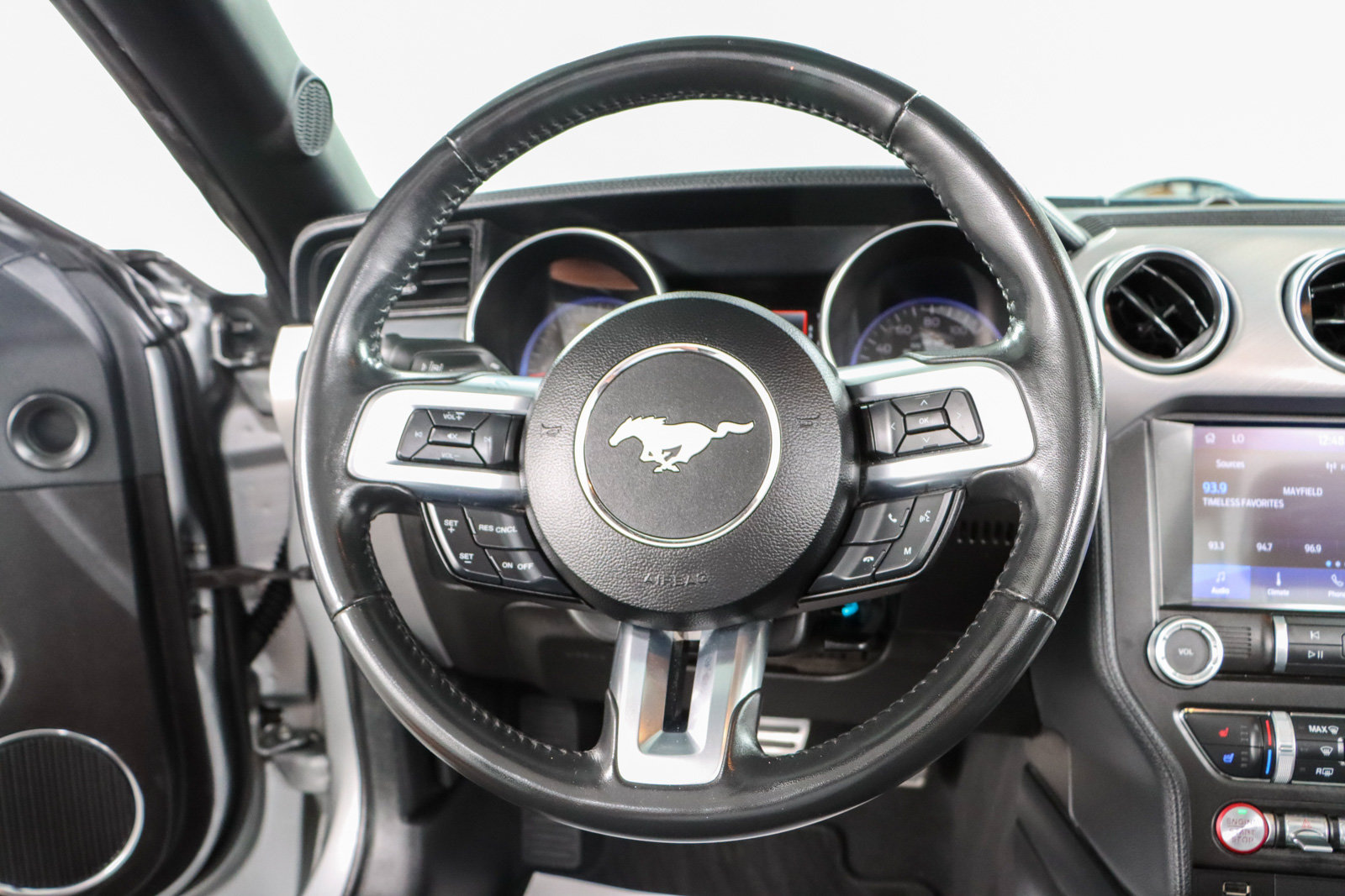 Used 2022 Ford Mustang Premium RWD image 12