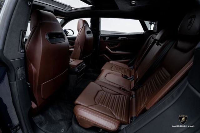 Used 2025 Lamborghini Urus SE image 45