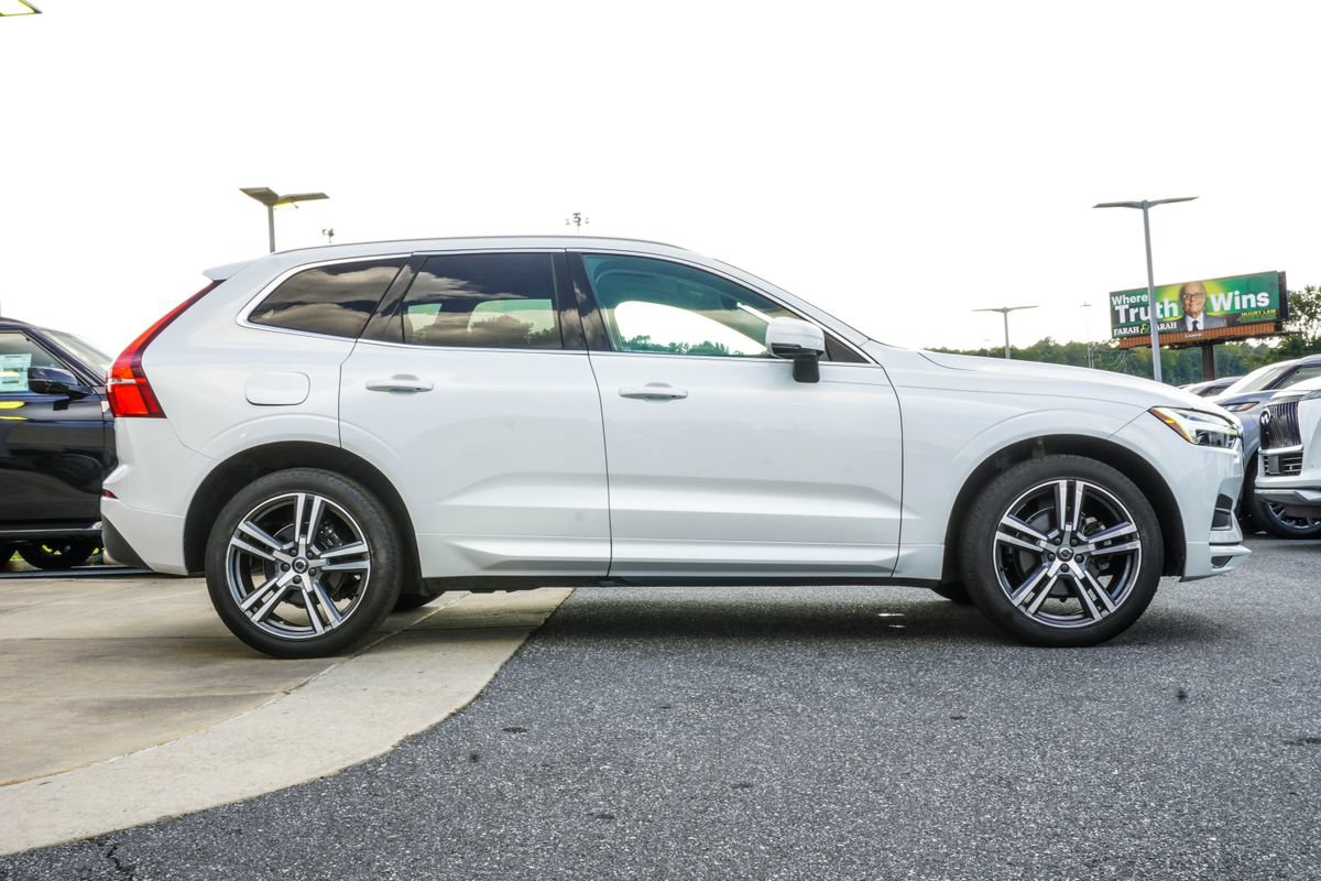 Used 2021 Volvo XC60 T5 Momentum w/ Premium Package AWD/4WD image 6