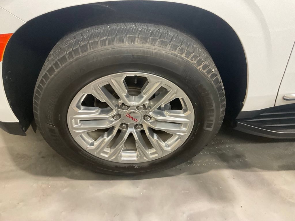 Used 2021 GMC Yukon XL SLT w/ Rear Media and Nav Package RWD image 6