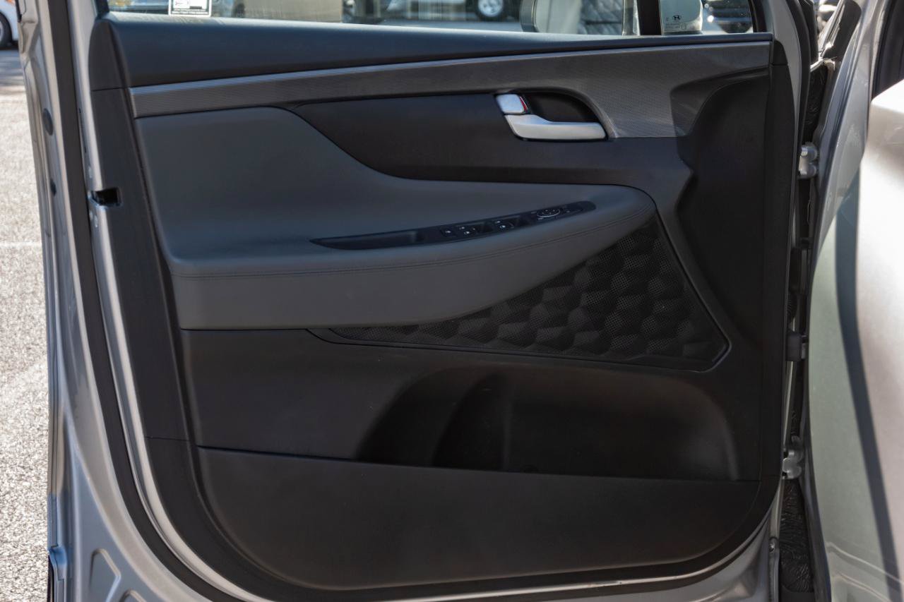 Used 2021 Hyundai Santa Fe SE FWD image 9