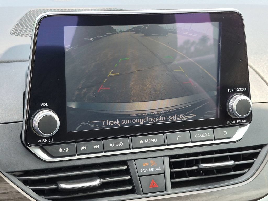Used 2025 Nissan Altima 2.5 SV FWD image 18