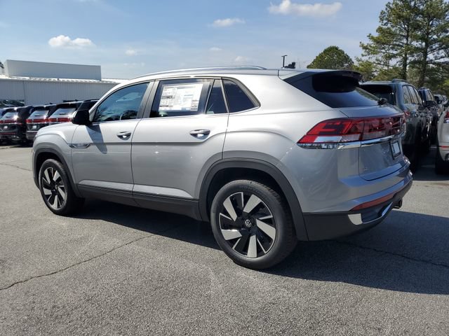 New 2026 Volkswagen Atlas Cross Sport SE FWD image 6