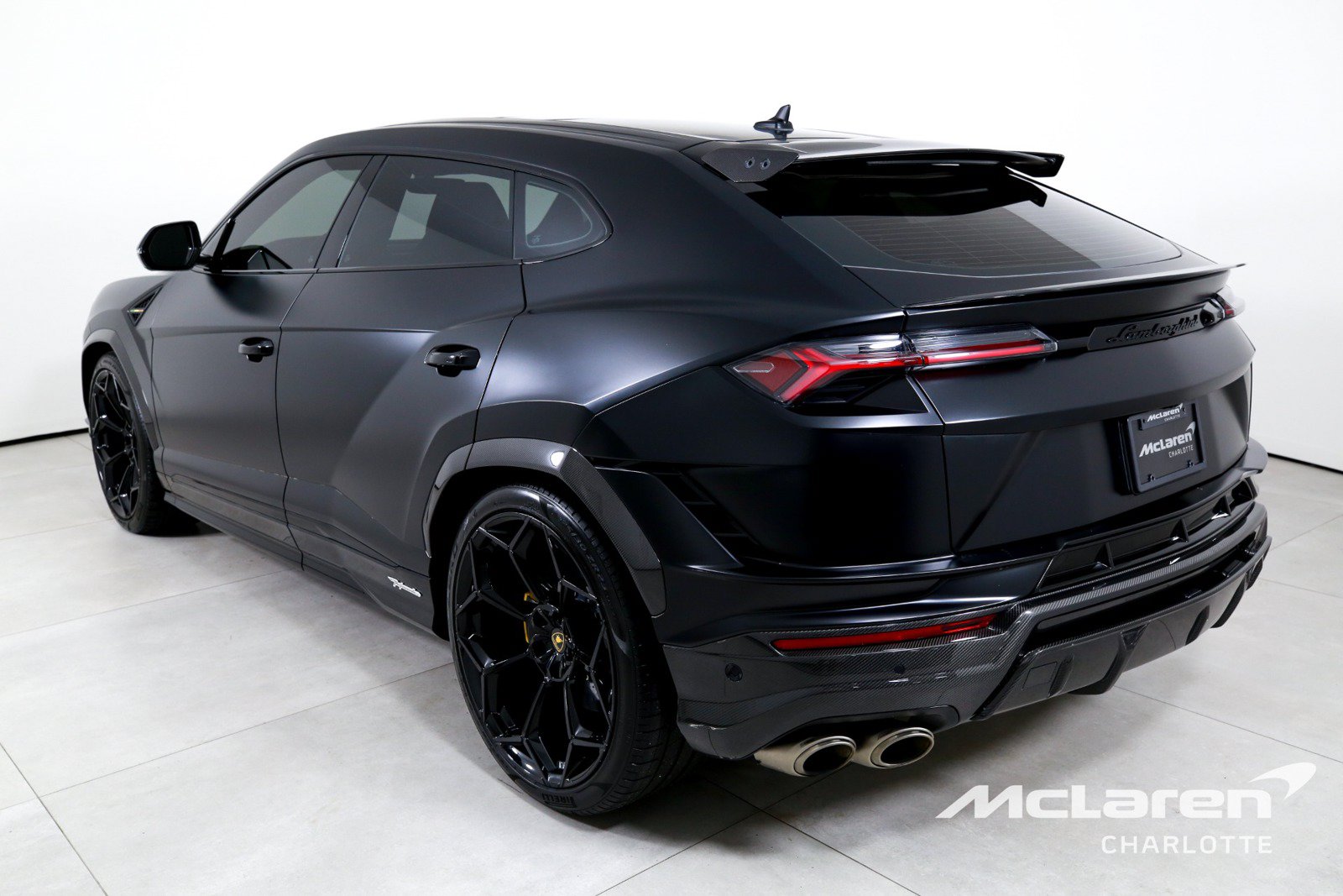 Used 2024 Lamborghini Urus Performante AWD/4WD image 6