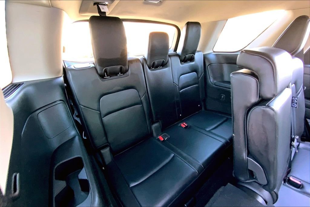 Used 2023 Nissan Pathfinder SL image 18