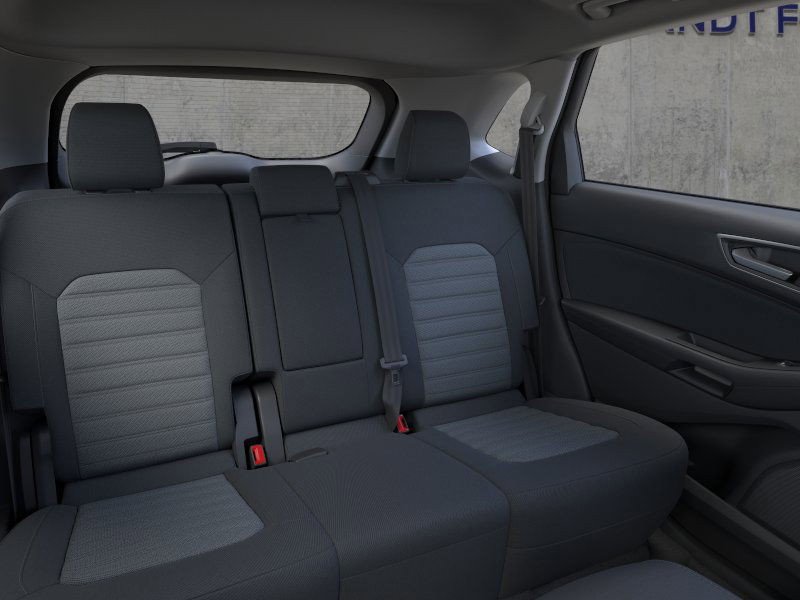New 2024 Ford Edge SE w/ Black Appearance Package image 40