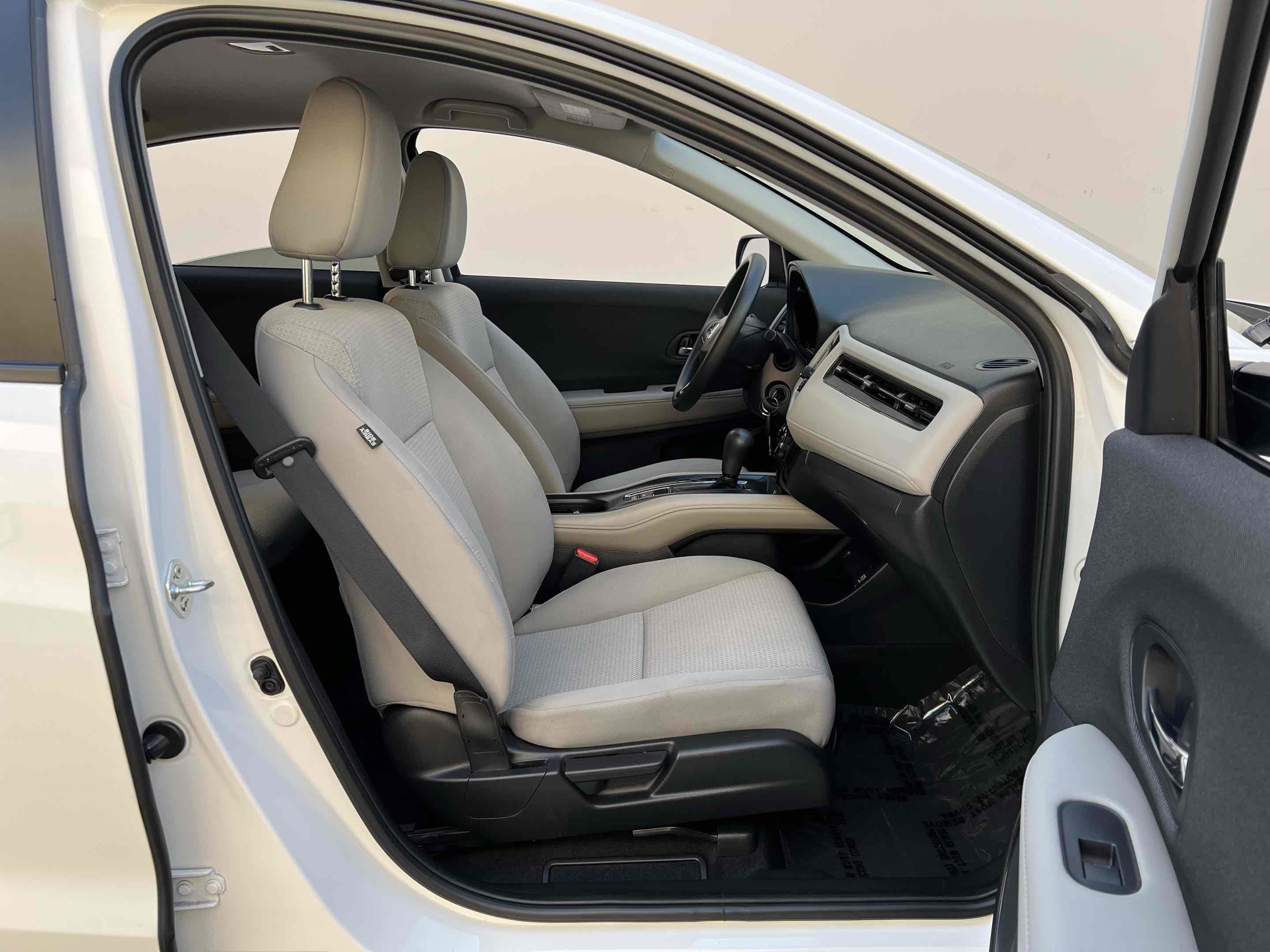 Used 2022 Honda HR-V LX image 26