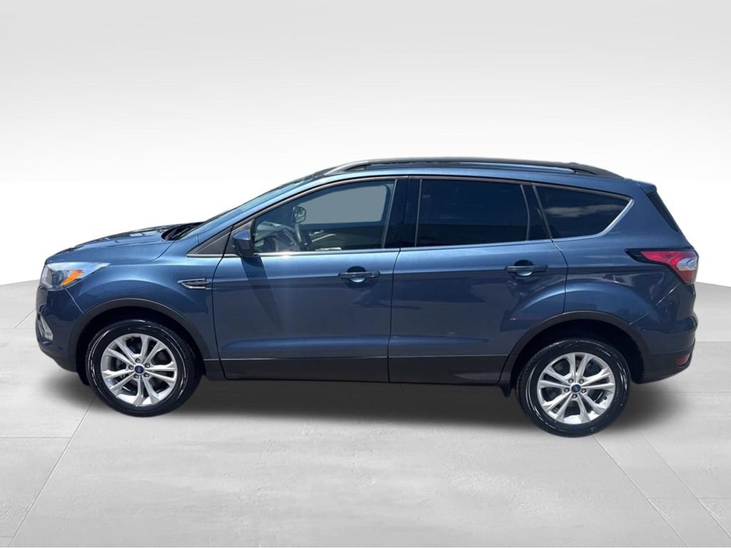Used 2018 Ford Escape SE w/ SE Sync 3 Package FWD image 4