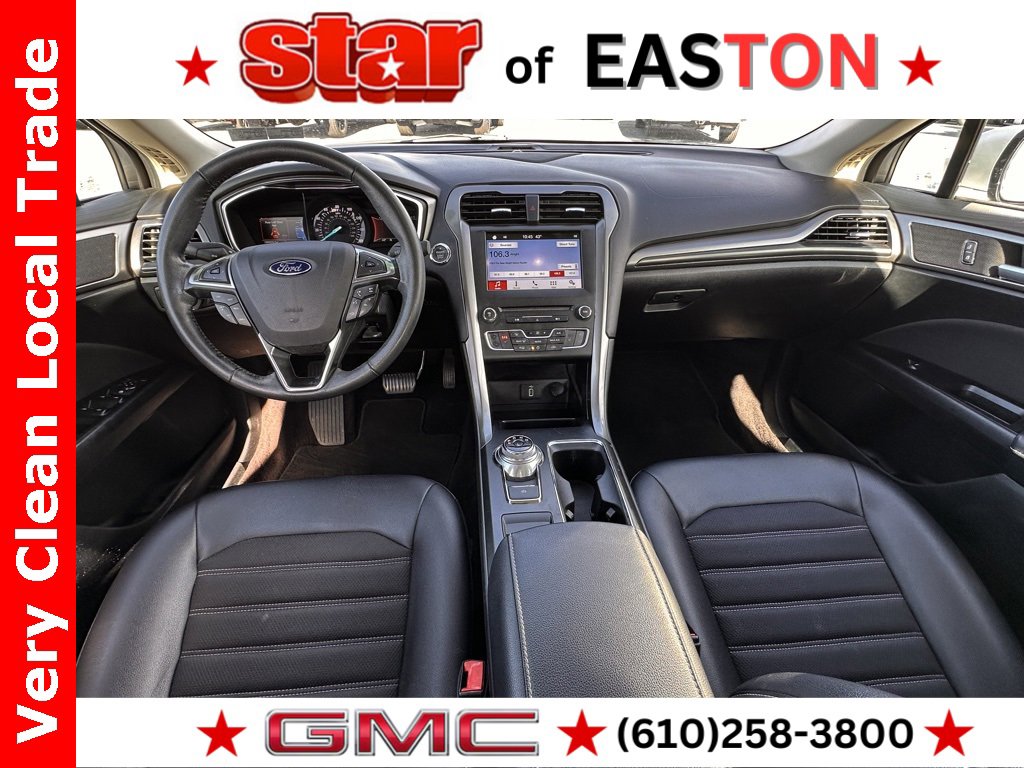 Used 2017 Ford Fusion SE w/ Equipment Group 201A image 19