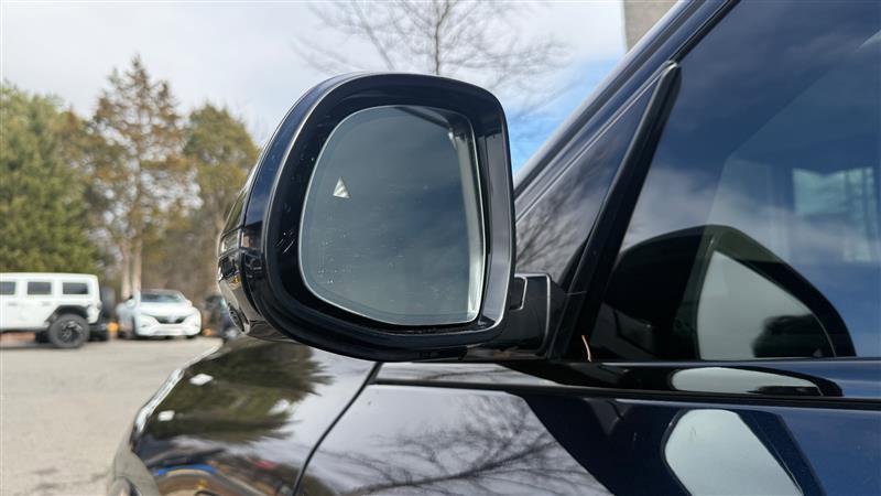 Used 2025 BMW X5 xDrive50e w/ M Sport Package image 43