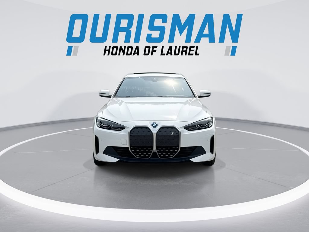 Used 2023 BMW i4 eDrive35 RWD image 3