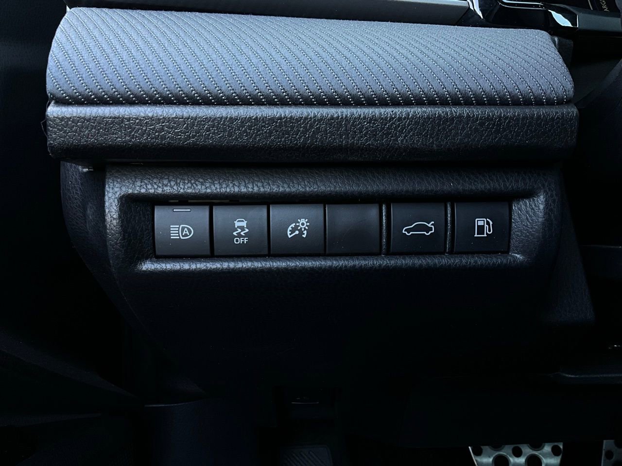 Used 2025 Toyota Camry SE image 22