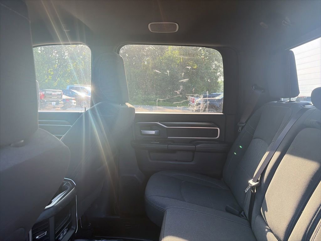 Used 2024 RAM 2500 Big Horn w/ Tech Package AWD/4WD image 10