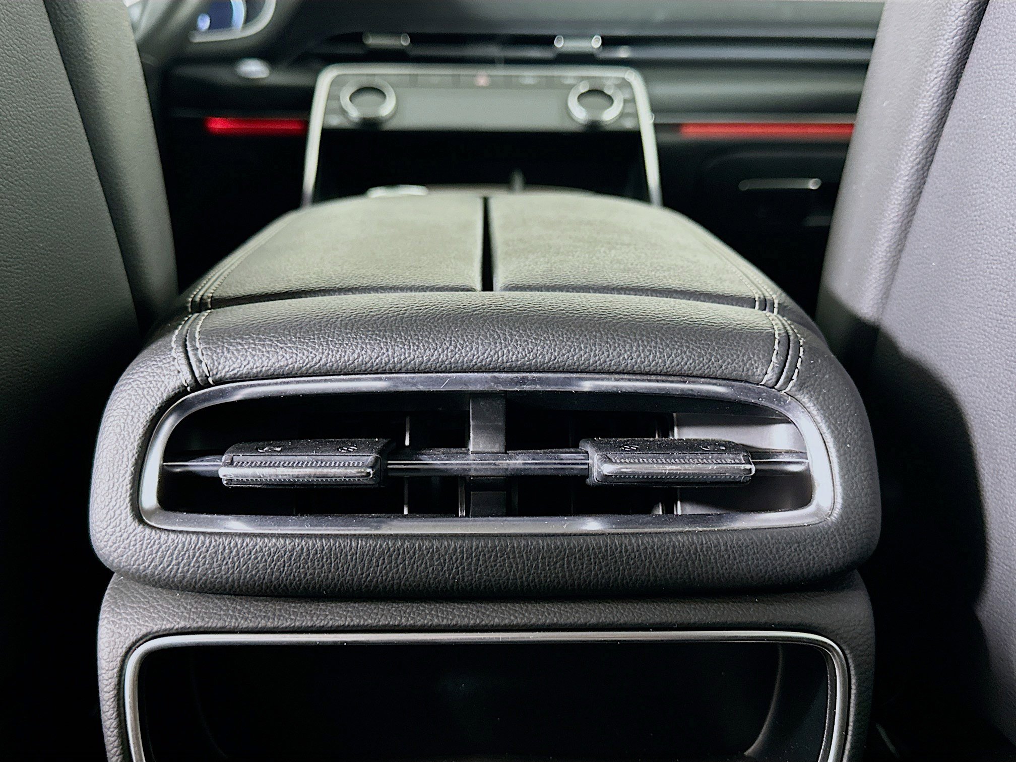 Used 2024 Genesis GV80 3.5T image 28