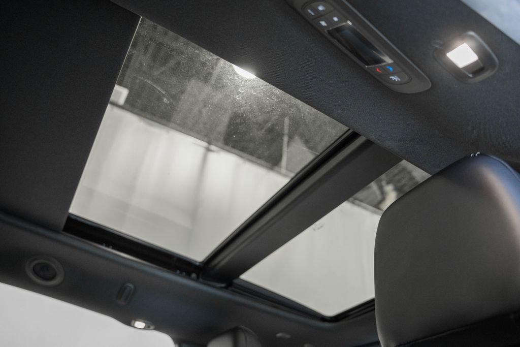 New 2026 Chrysler Pacifica Select image 21