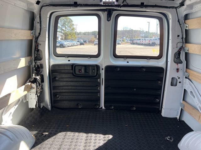 Used 2024 Chevrolet Express 2500 w/ Driver Convenience Package image 37