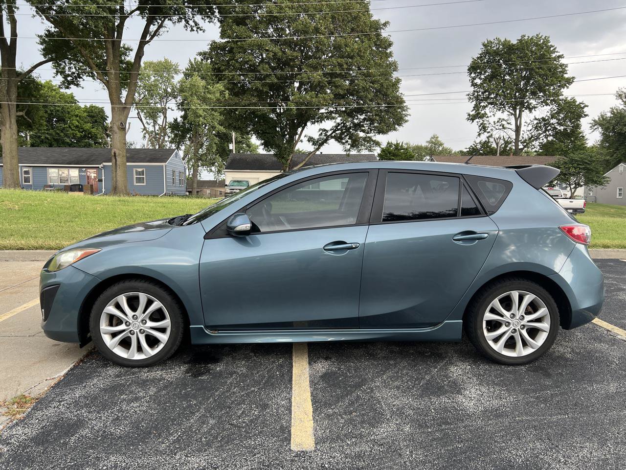 Used 2010 MAZDA MAZDA3 s Sport FWD image 2