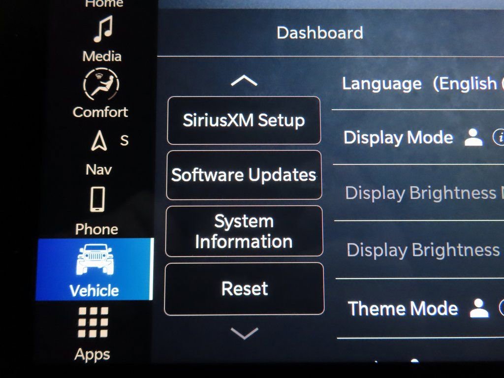 Used 2024 Jeep Wrangler Unlimited Sahara w/ Technology Group image 22