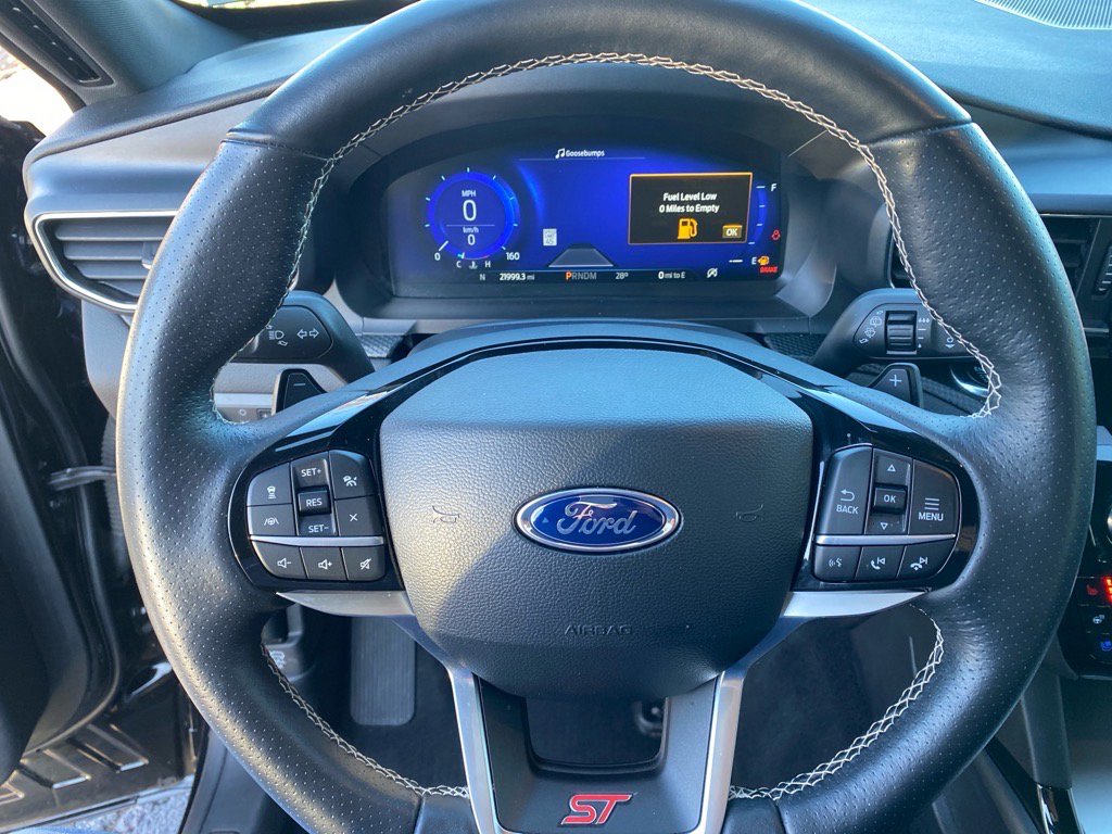 Used 2022 Ford Explorer ST w/ ST Street Pack image 10