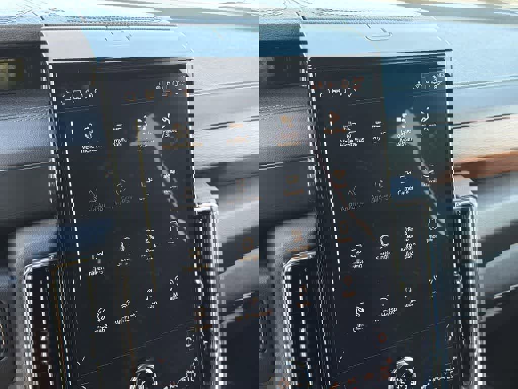 Used 2025 GMC Yukon Denali image 13