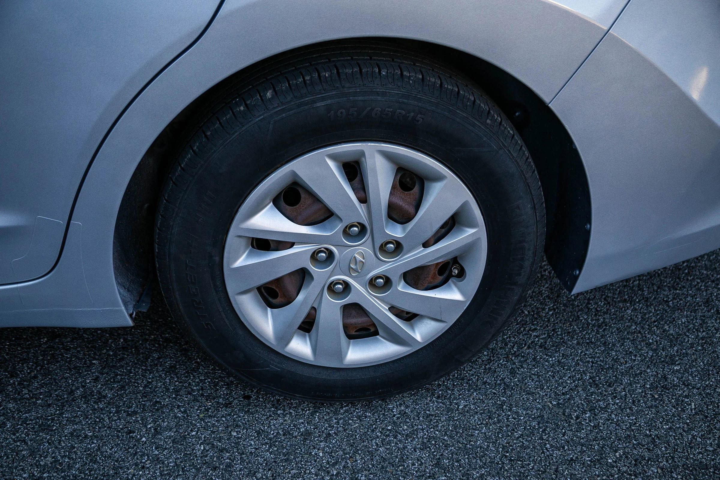 Used 2017 Hyundai Elantra SE image 9