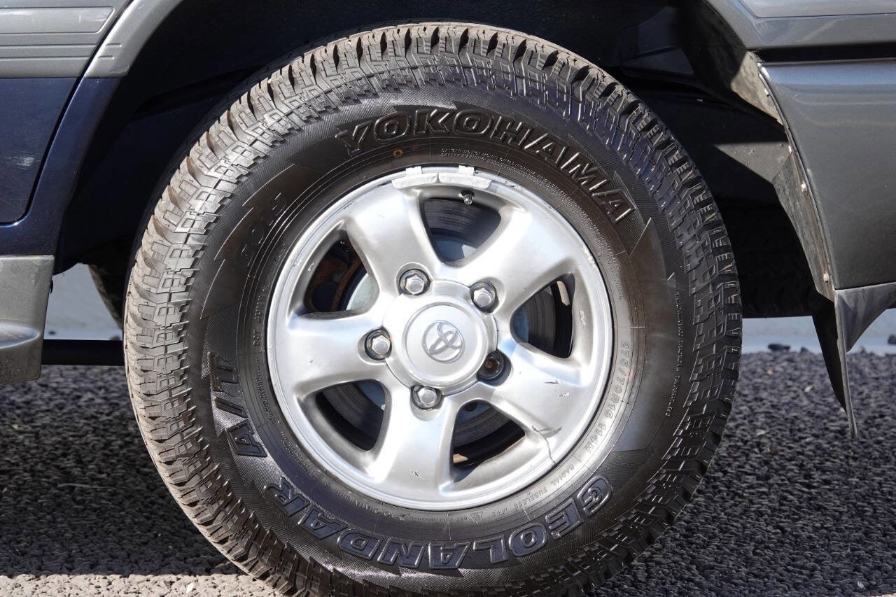 Used 2002 Toyota Land Cruiser AWD/4WD image 48