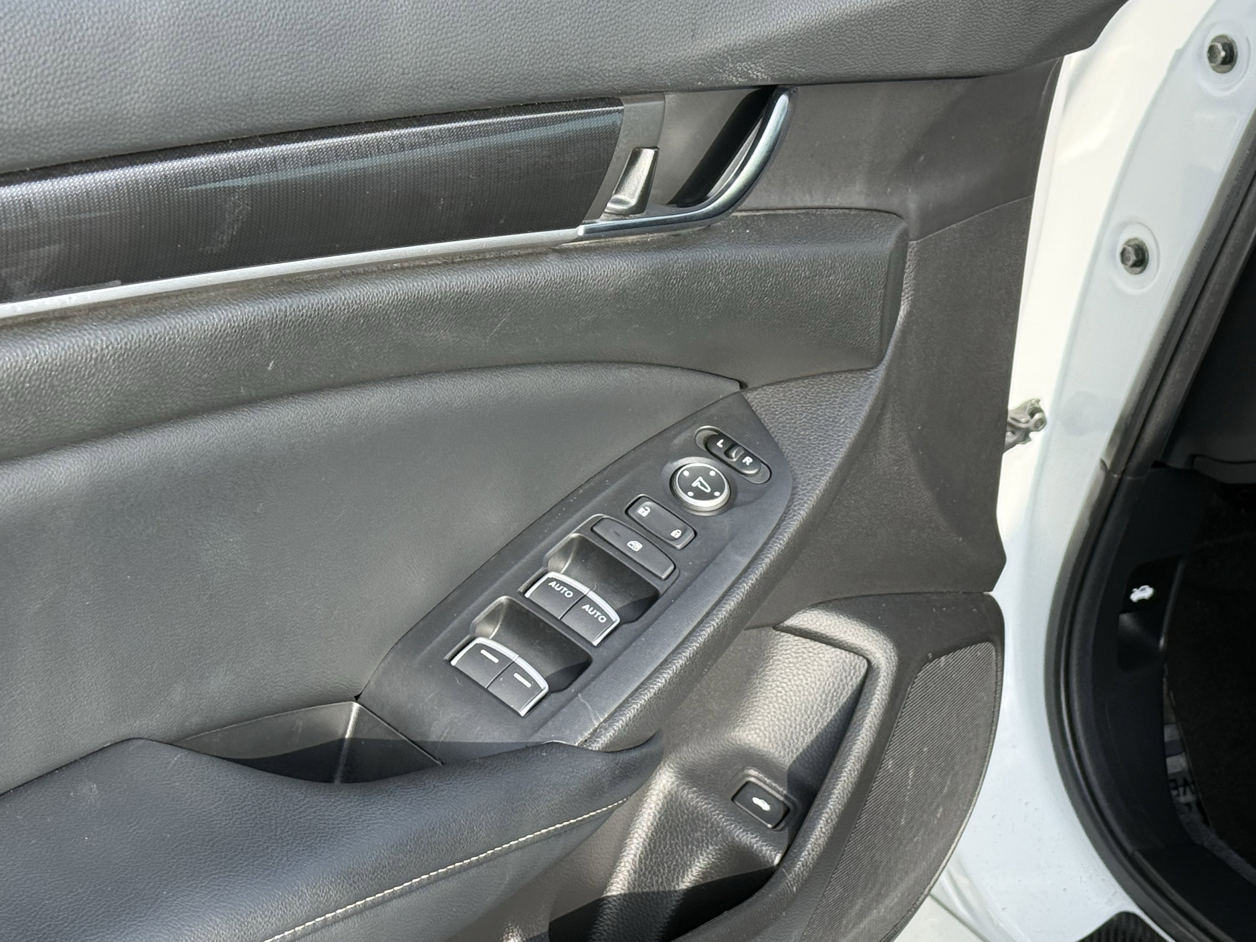 Used 2022 Honda Accord Sport image 19