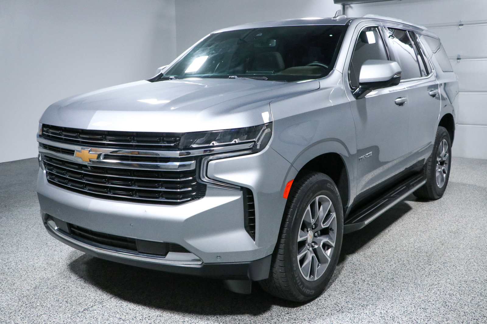 Used 2024 Chevrolet Tahoe LT w/ LT Signature Package RWD image 37