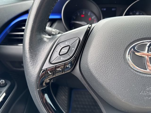 Used 2021 Toyota C-HR XLE FWD image 19