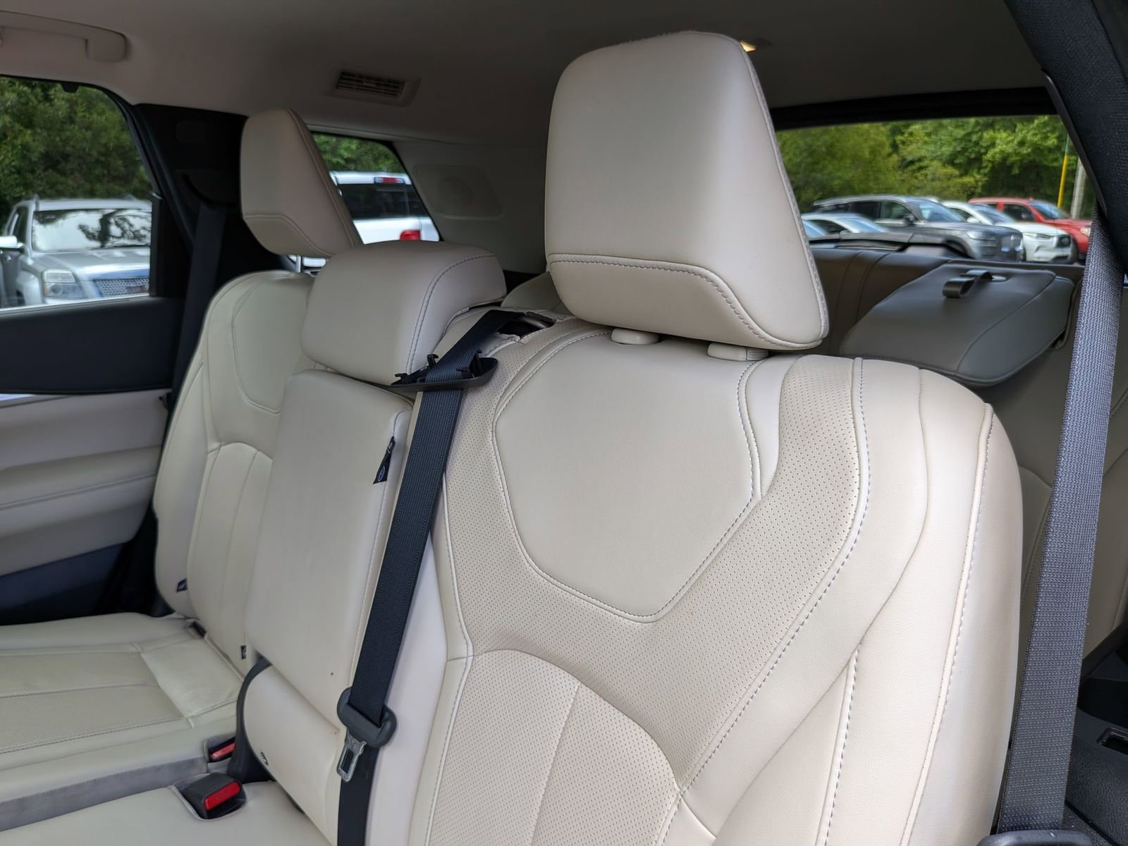 Used 2023 INFINITI QX60 Luxe w/ Cargo Package FWD image 31