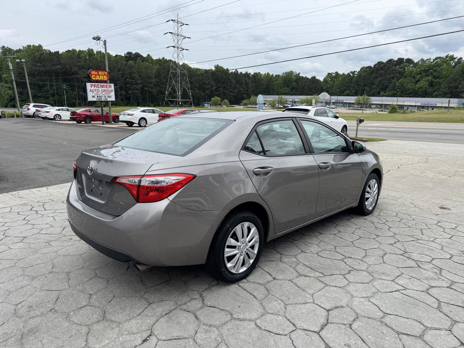 Used 2015 Toyota Corolla LE FWD image 10