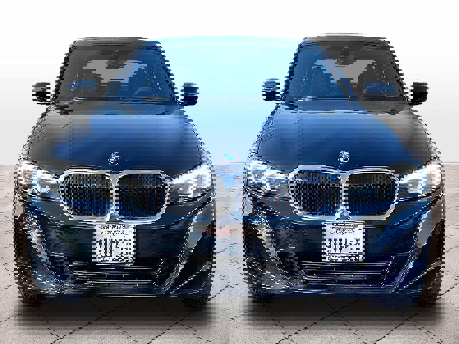 Certified 2025 BMW 330i xDrive Sedan w/ Convenience Package image 3