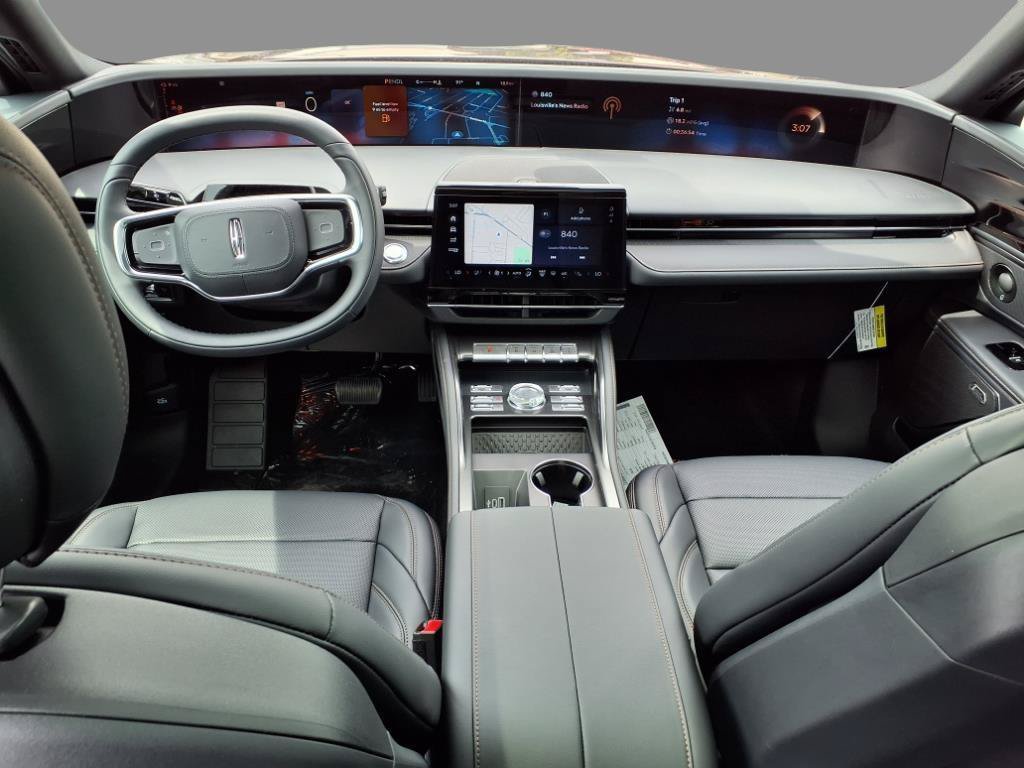 New 2025 Lincoln Nautilus Premier w/ Equipment Group 102A AWD/4WD image 13