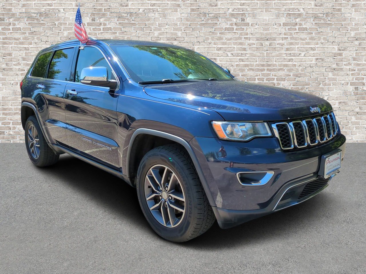 Used 2017 Jeep Grand Cherokee Limited AWD/4WD image 1