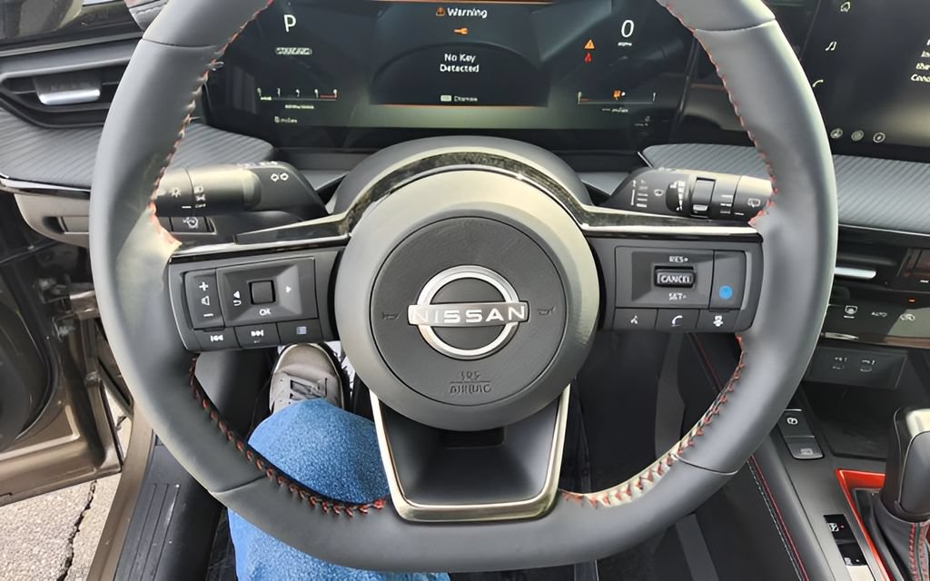 New 2026 Nissan Kicks SR w/ SR Premium Package FWD image 18
