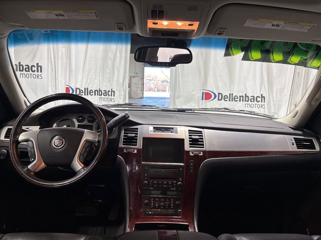 Used 2009 Cadillac Escalade EXT image 12