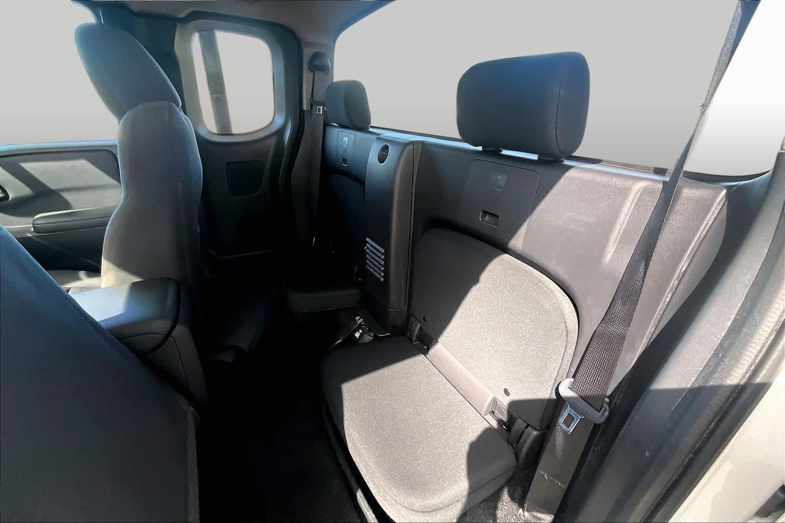 Certified 2023 Nissan Frontier S w/ Technology Package AWD/4WD image 19