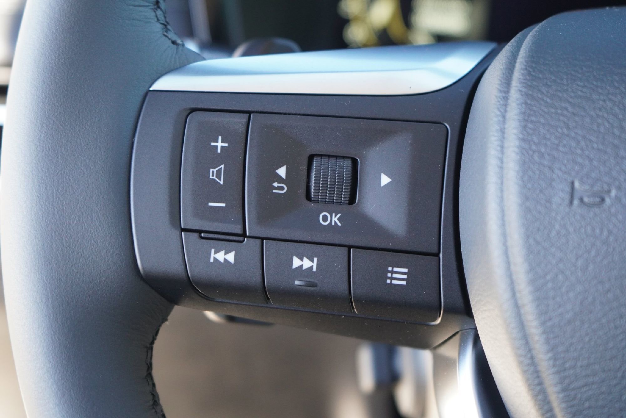 New 2026 INFINITI QX60 Luxe w/ Cargo Package image 17