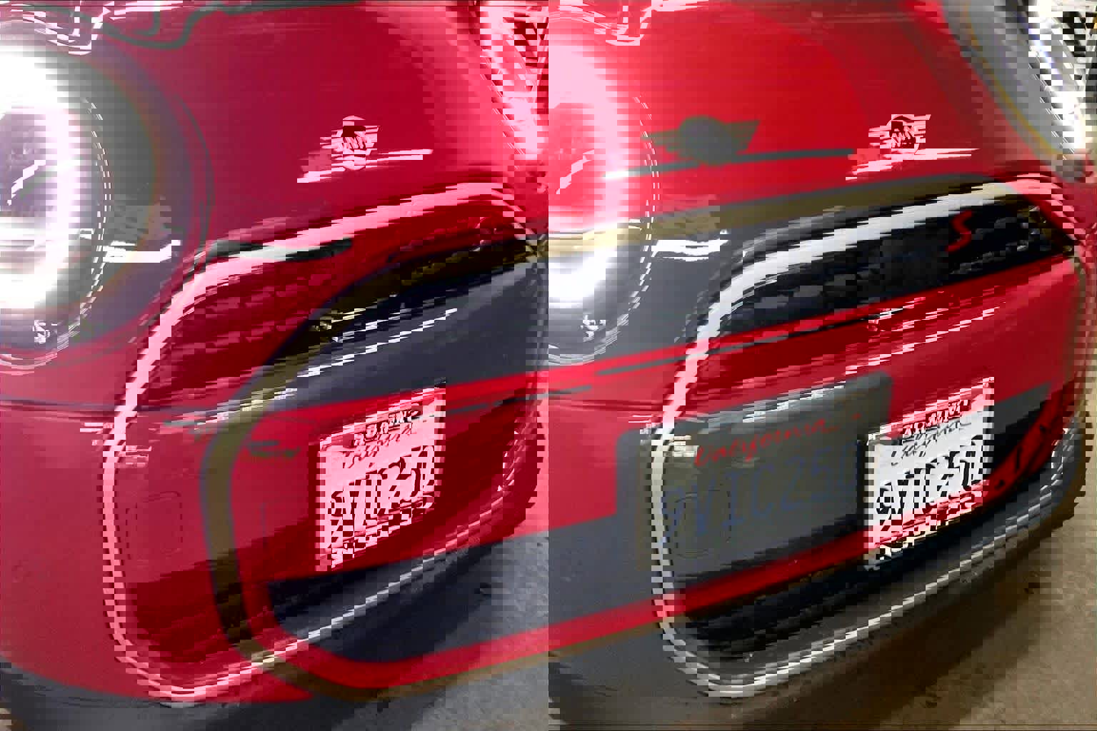 Certified 2025 MINI Cooper S image 32