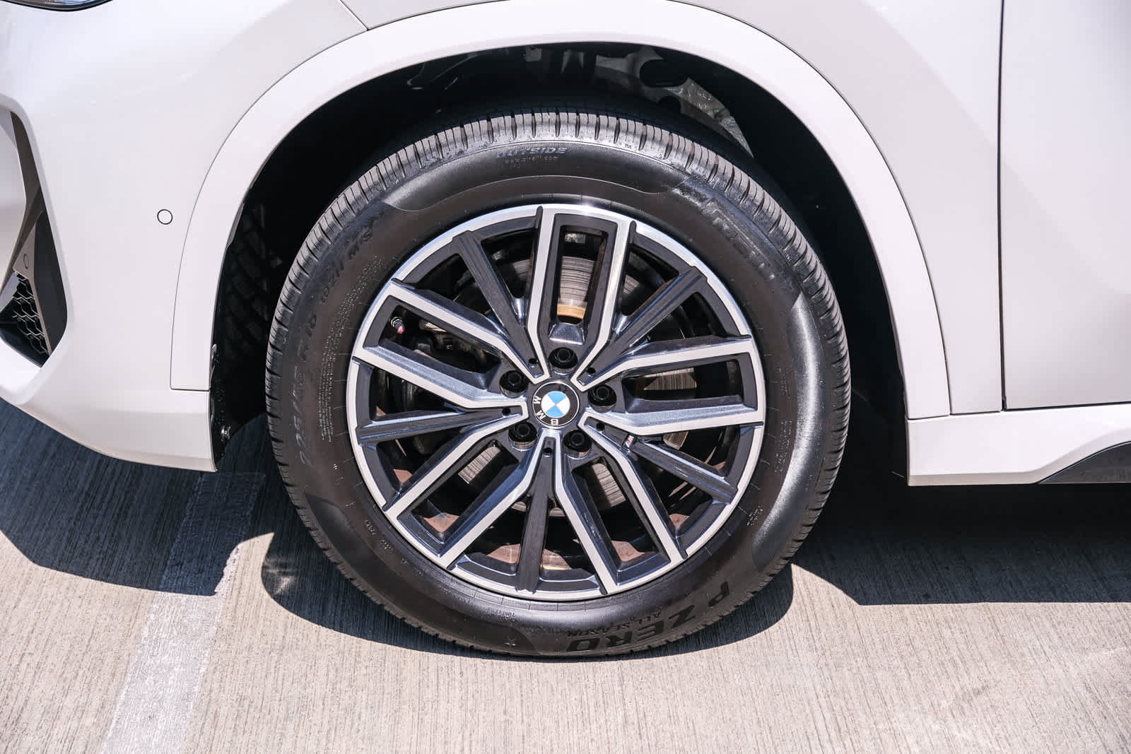 Used 2023 BMW X1 xDrive28i w/ M Sport Package AWD/4WD image 9