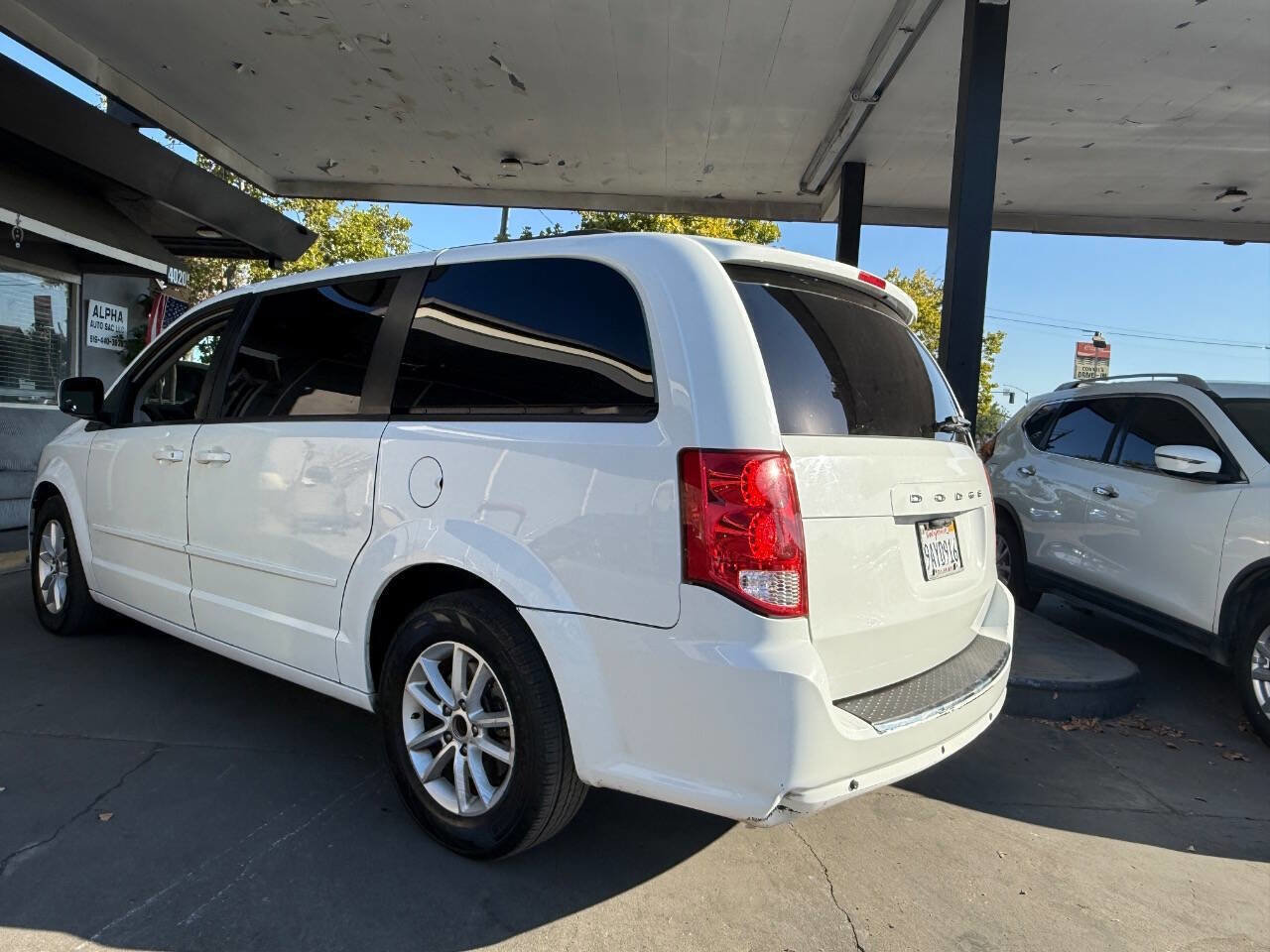 Used 2014 Dodge Grand Caravan SXT FWD image 8