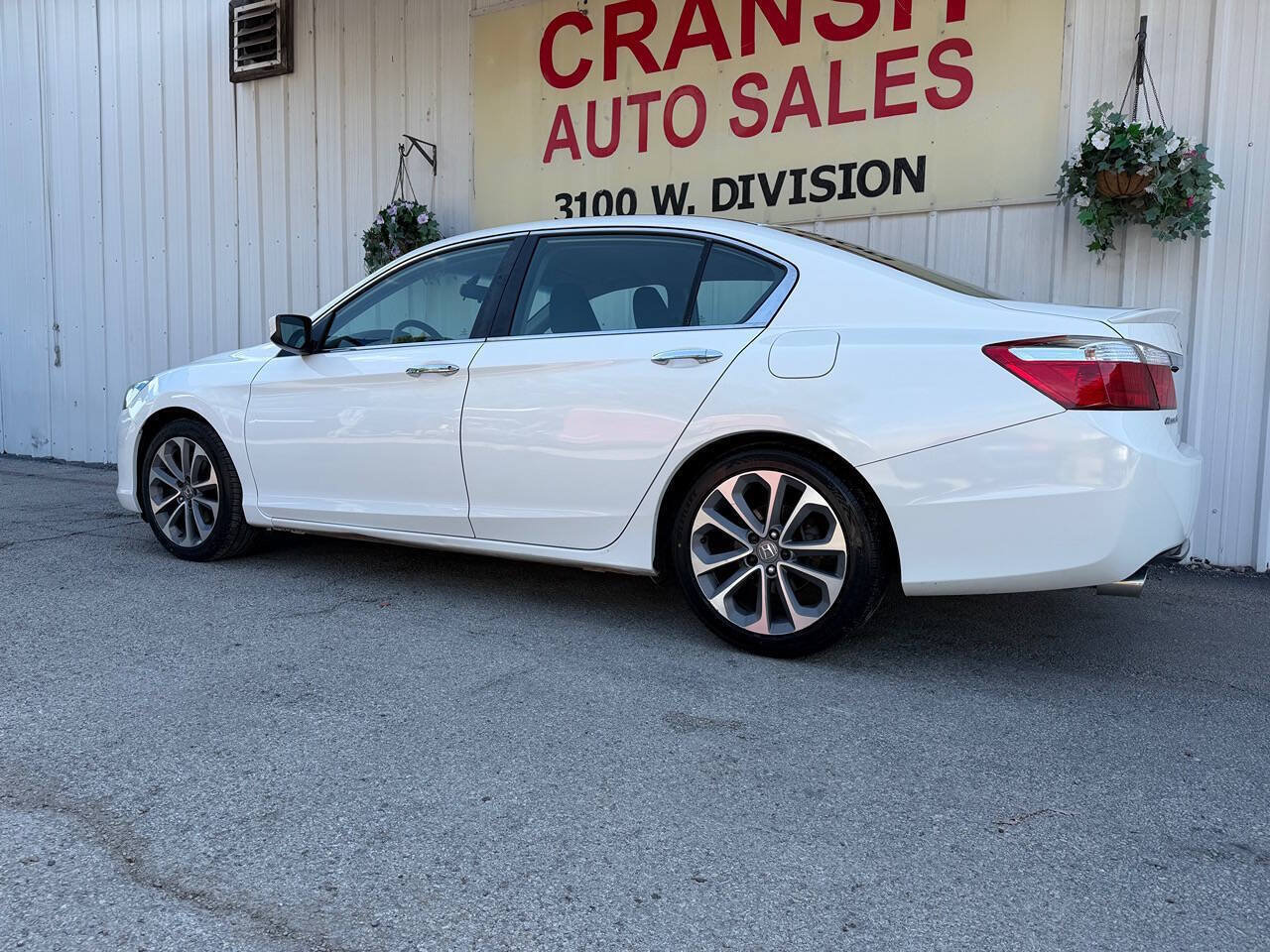 Used 2013 Honda Accord Sport image 9
