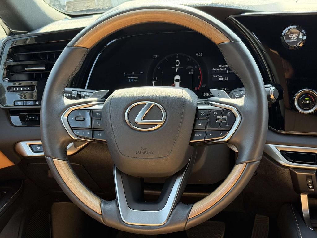 Used 2025 Lexus RX 350 Premium w/ Accessory Package AWD/4WD image 9