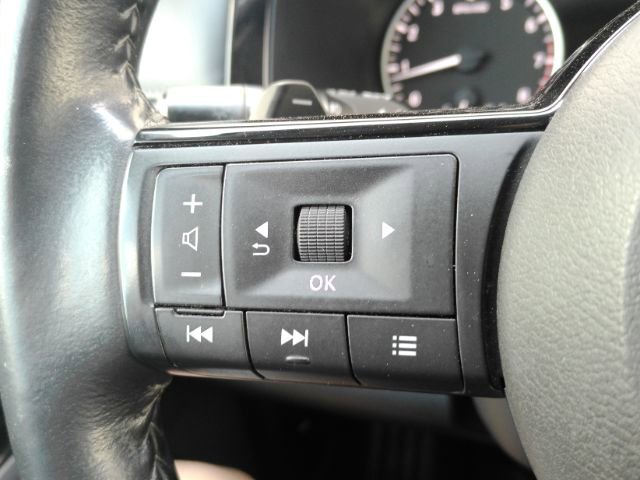 Used 2022 Nissan Pathfinder SL w/ SL Black Package image 40