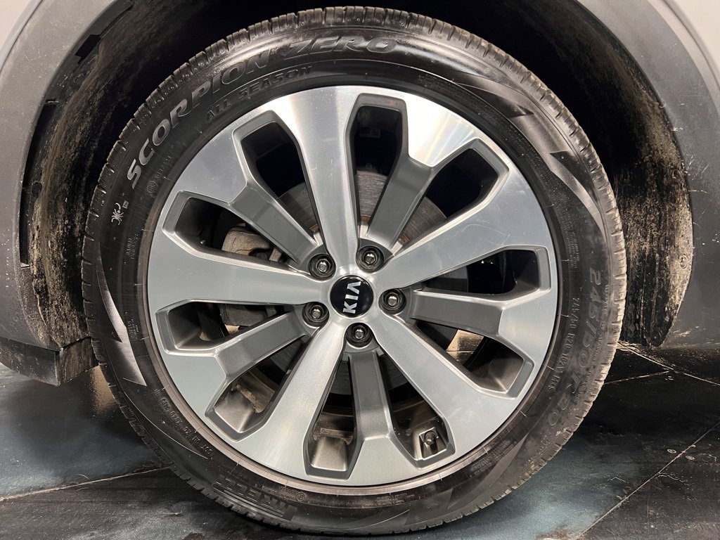 Used 2022 Kia Telluride SX w/ SX Prestige Package image 31